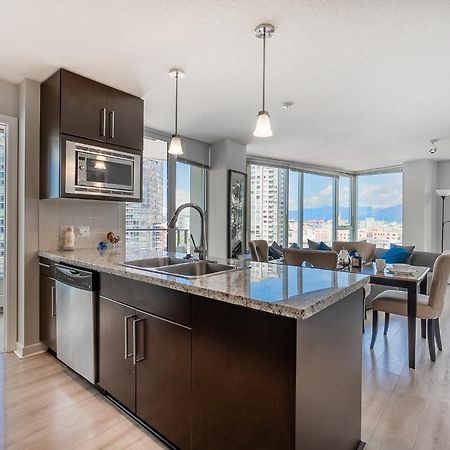 Stunning 2 Bedroom Condo With Downtown Views!!! וונקובר מראה חיצוני תמונה
