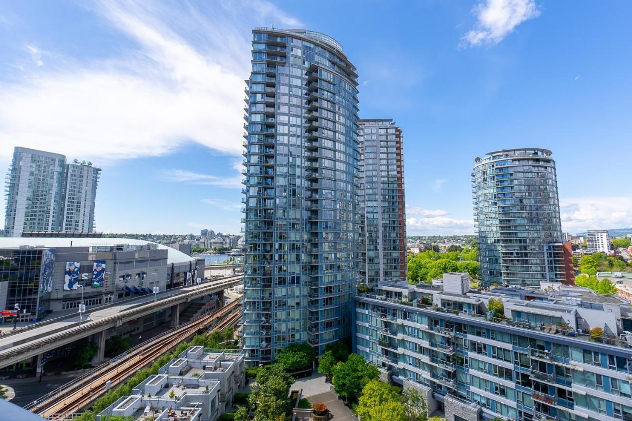 Stunning 2 Bedroom Condo With Downtown Views!!! וונקובר מראה חיצוני תמונה
