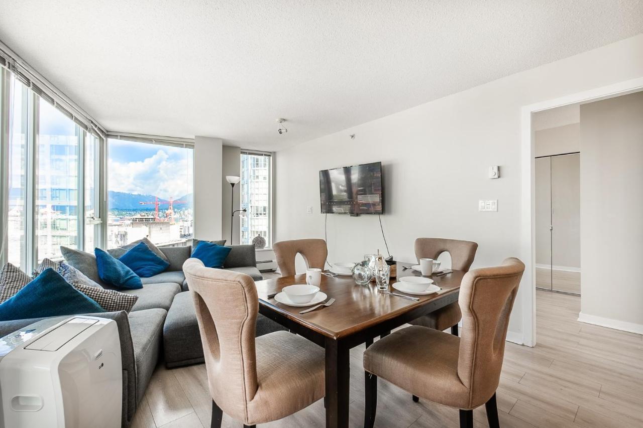 Stunning 2 Bedroom Condo With Downtown Views!!! וונקובר מראה חיצוני תמונה
