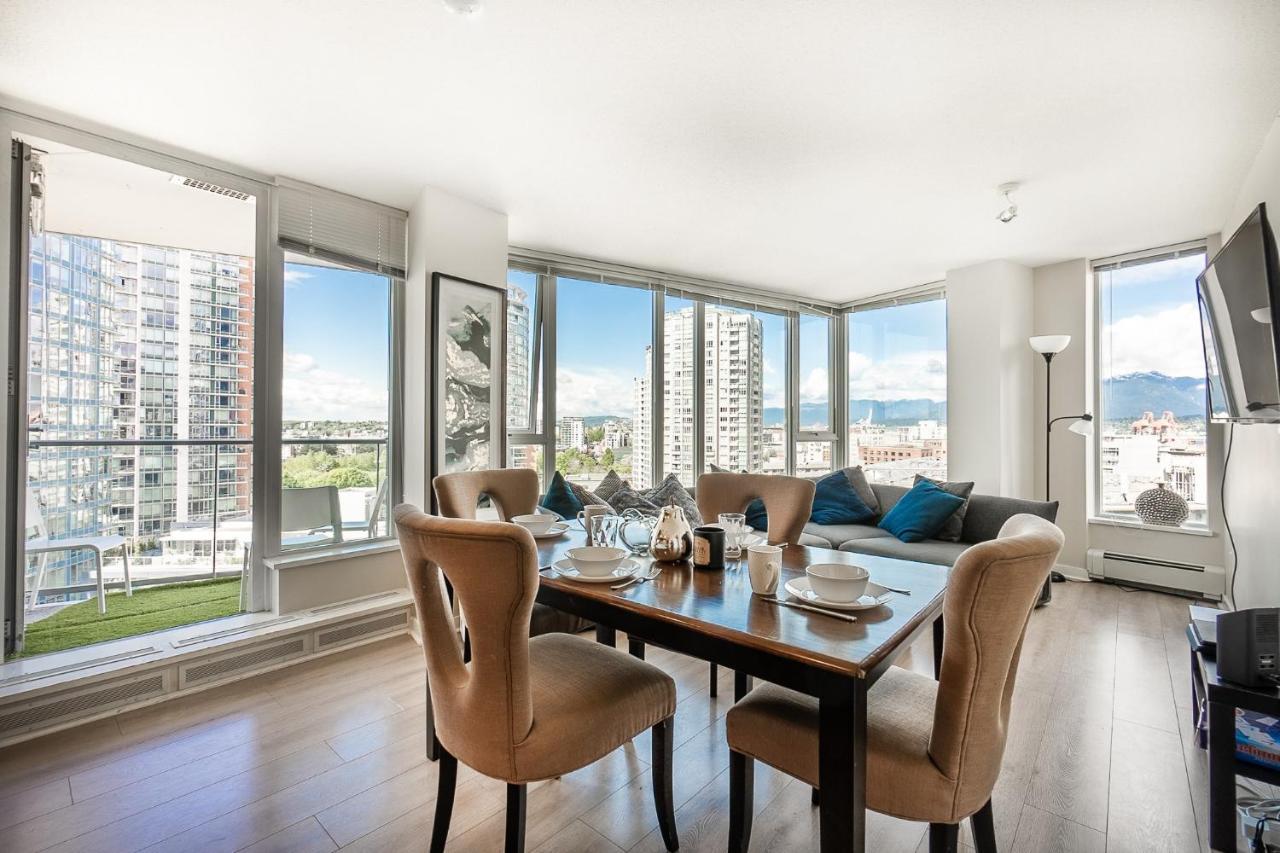 Stunning 2 Bedroom Condo With Downtown Views!!! וונקובר מראה חיצוני תמונה